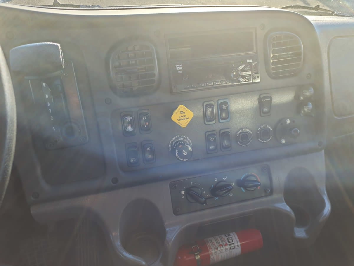 2018 Freightliner/Mercedes M2 106 762886