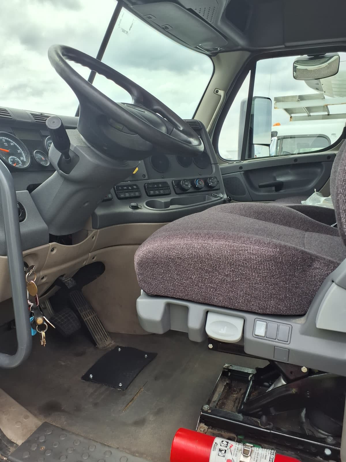 2018 Freightliner - image 7