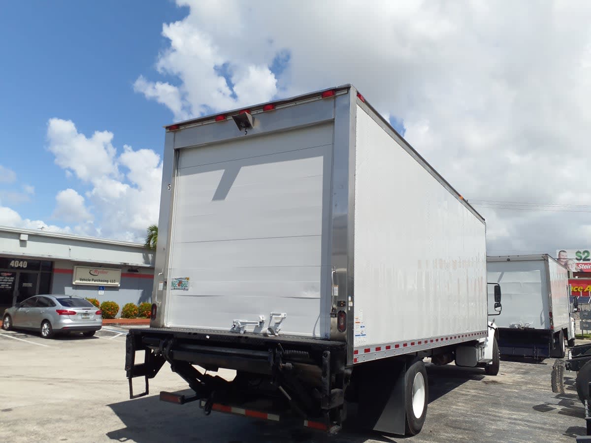2018 Freightliner M2 106 763179
