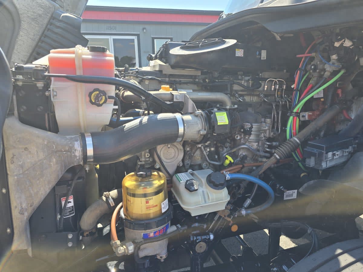 2018 Freightliner Cascadia in North Little Rock, AR — photo 8