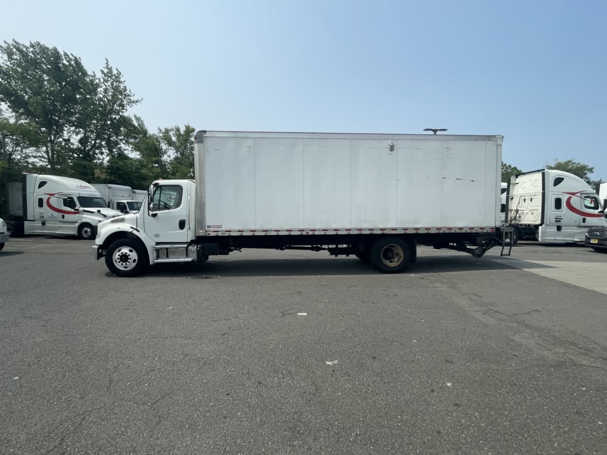2018 Freightliner M2 106 763882