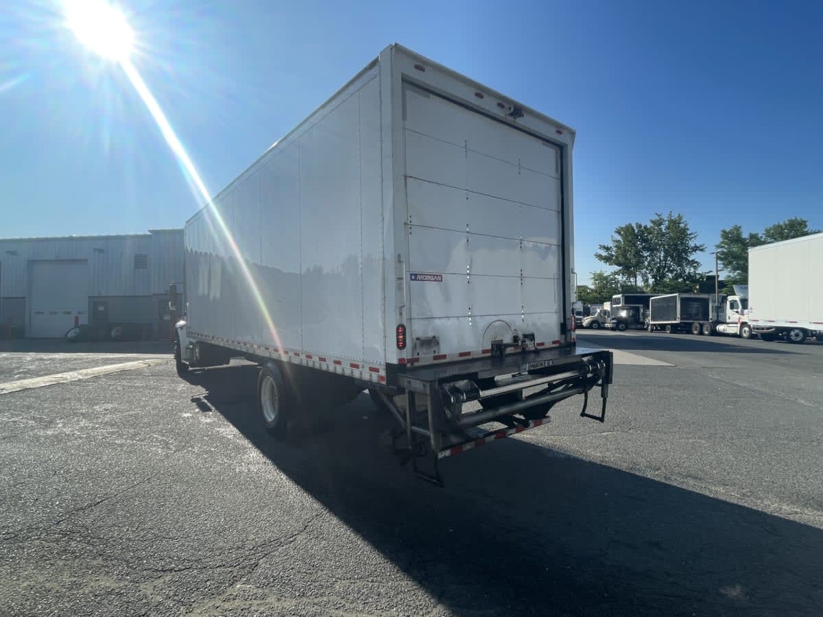 2018 Freightliner M2 106 763883