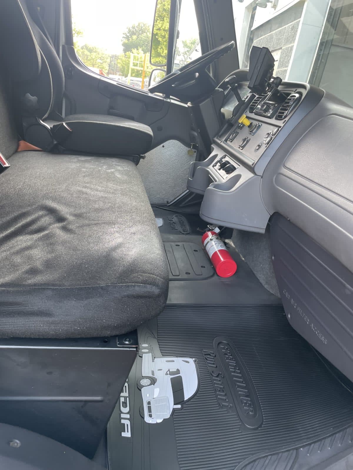 2018 Freightliner M2 106 763884