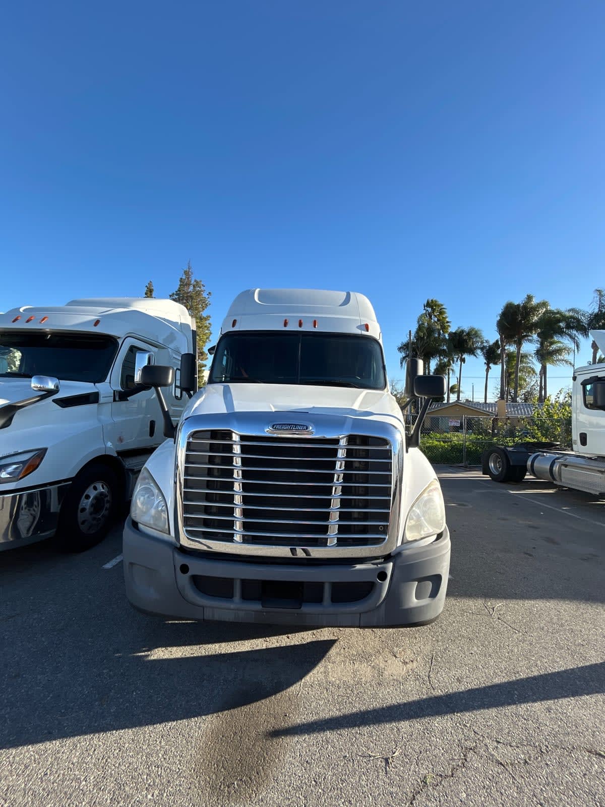 2018 Freightliner - image 2
