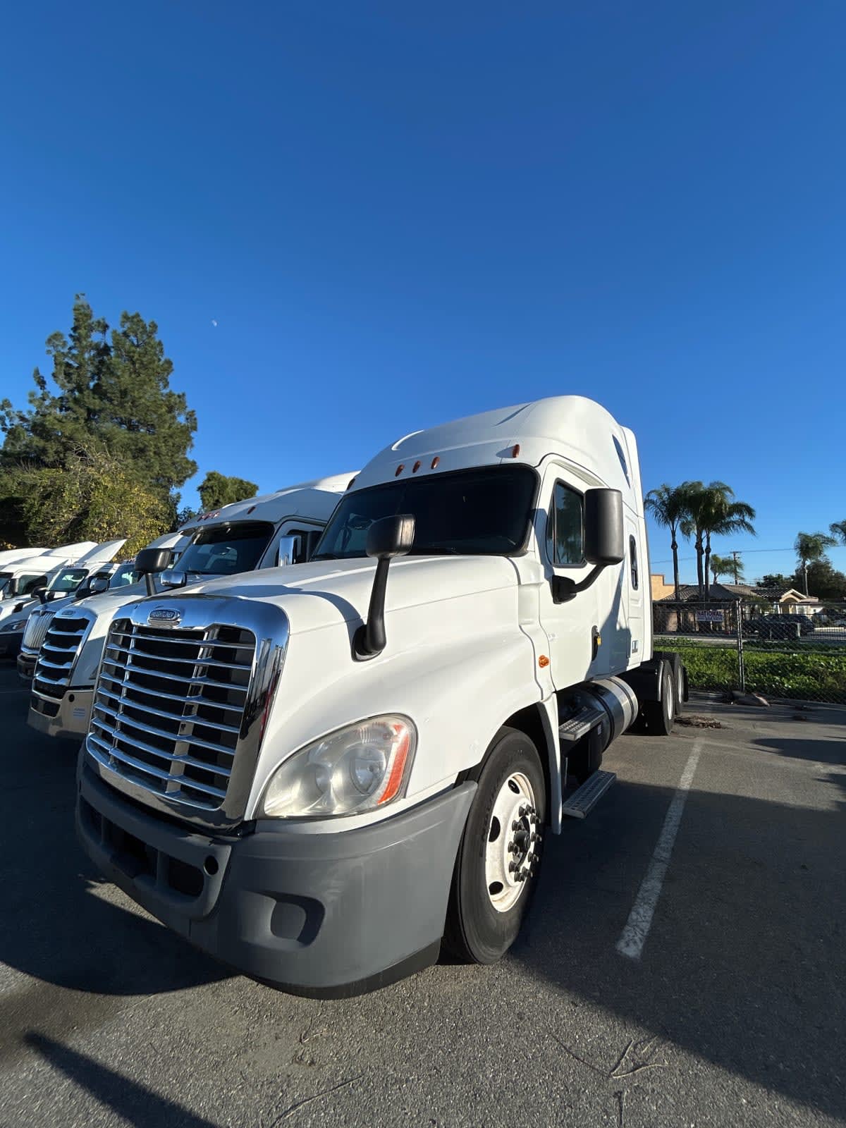 2018 Freightliner - image 3