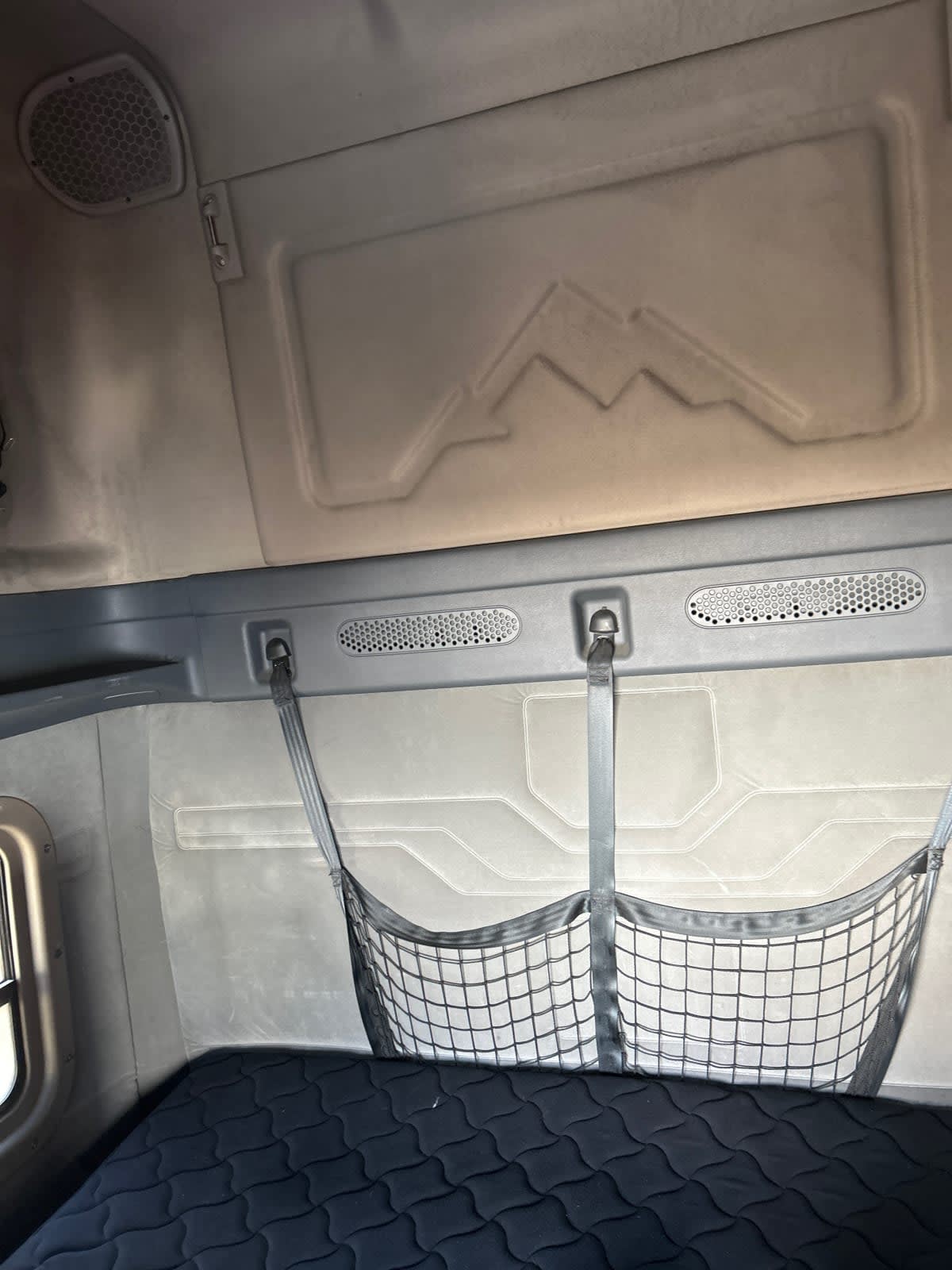 2018 Freightliner/Mercedes CASCADIA 125 764151