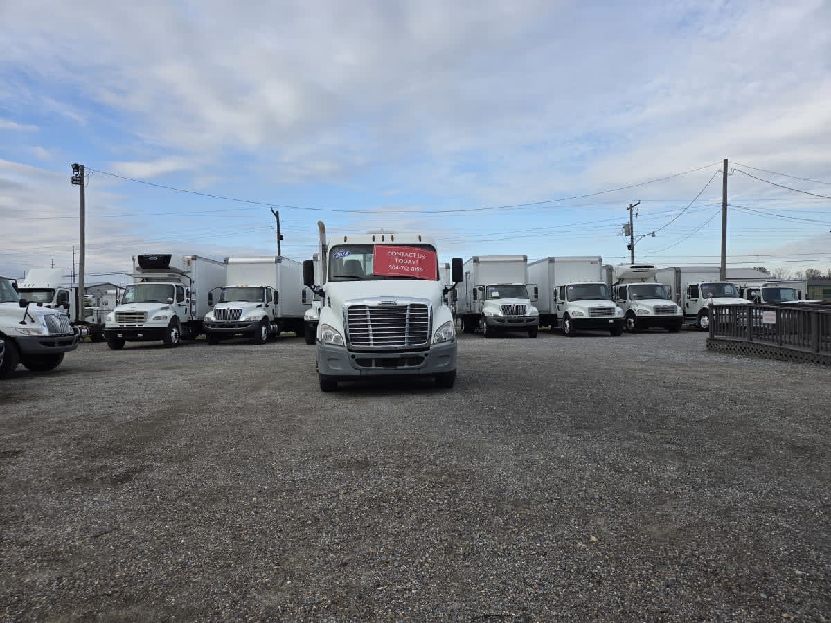 2018 Freightliner - image 2