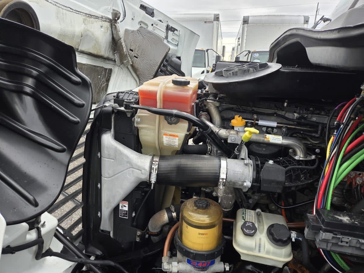 2018 Freightliner - image 8