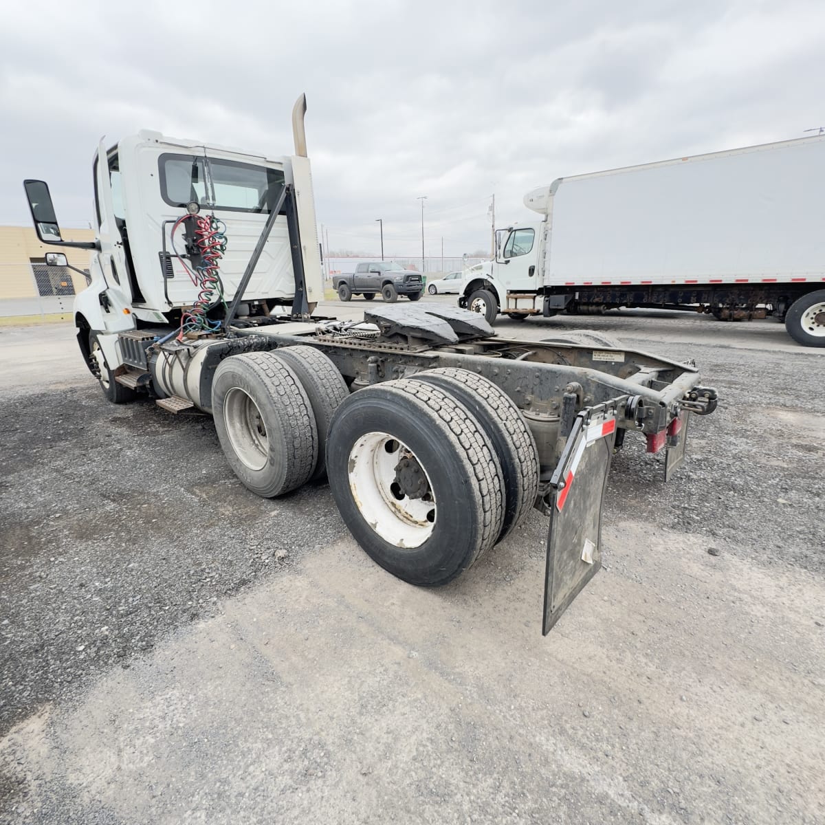 2018 Navistar International LT625 DAYCAB T/A 764591