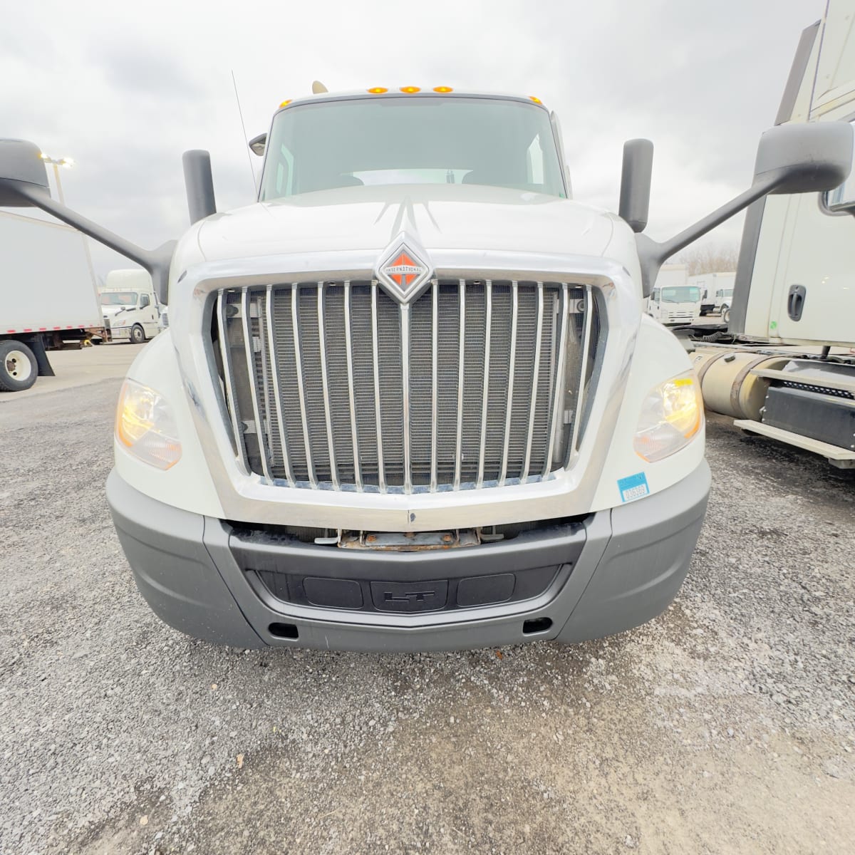 2018 Navistar International LT625 DAYCAB T/A 764591