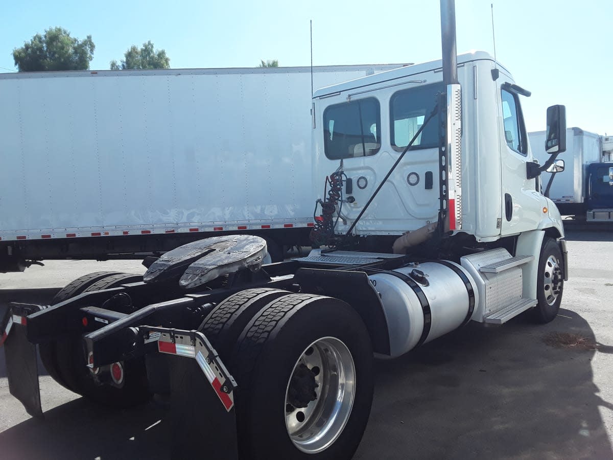 2018 Freightliner - image 4