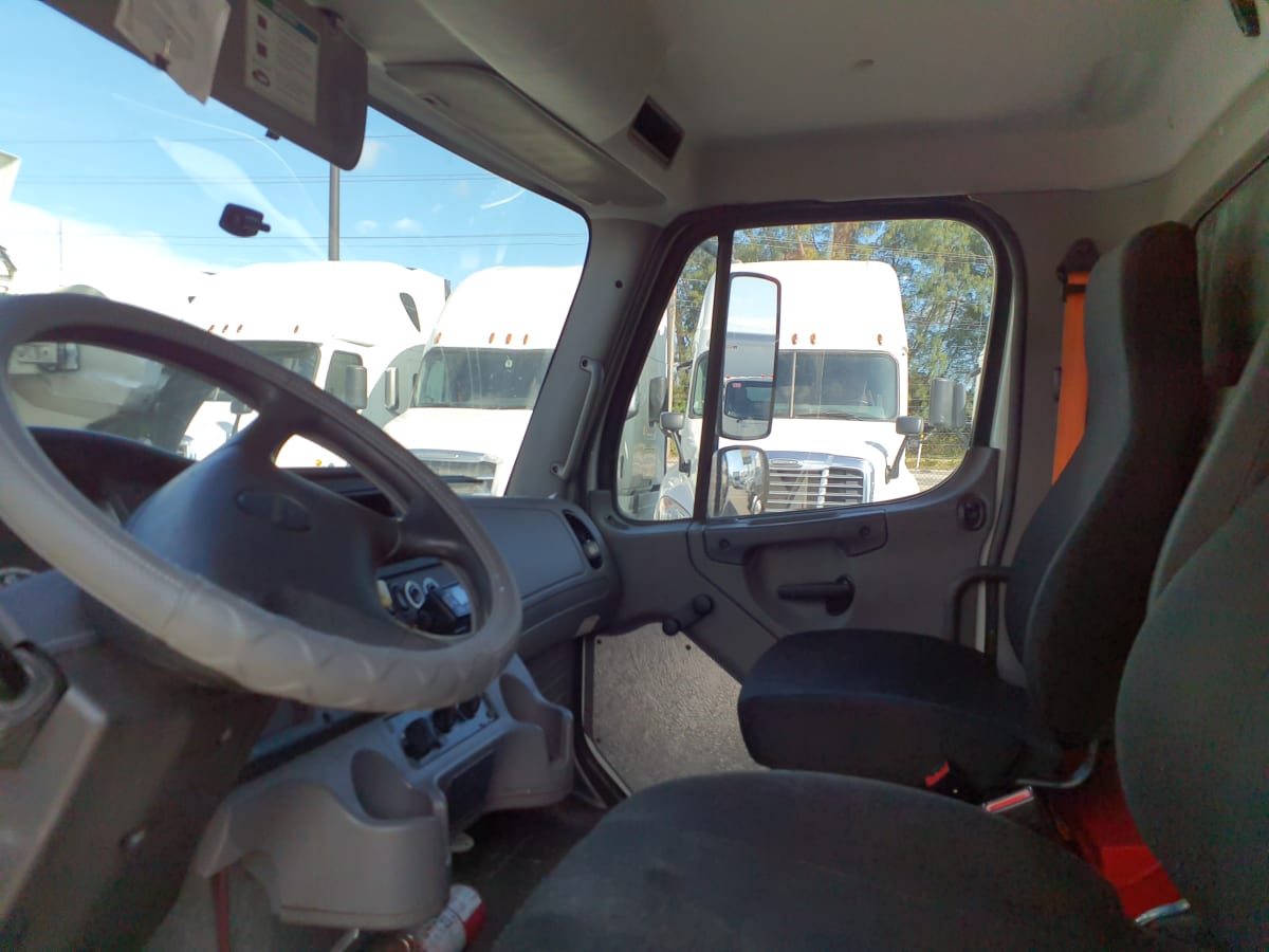 2018 Freightliner/Mercedes M2 106 764989