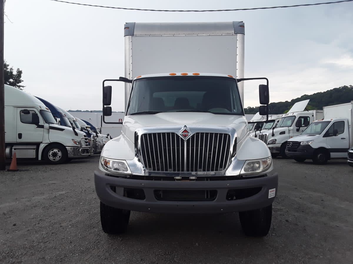 2018 International 4300 in Pittsburgh, PA — photo 2