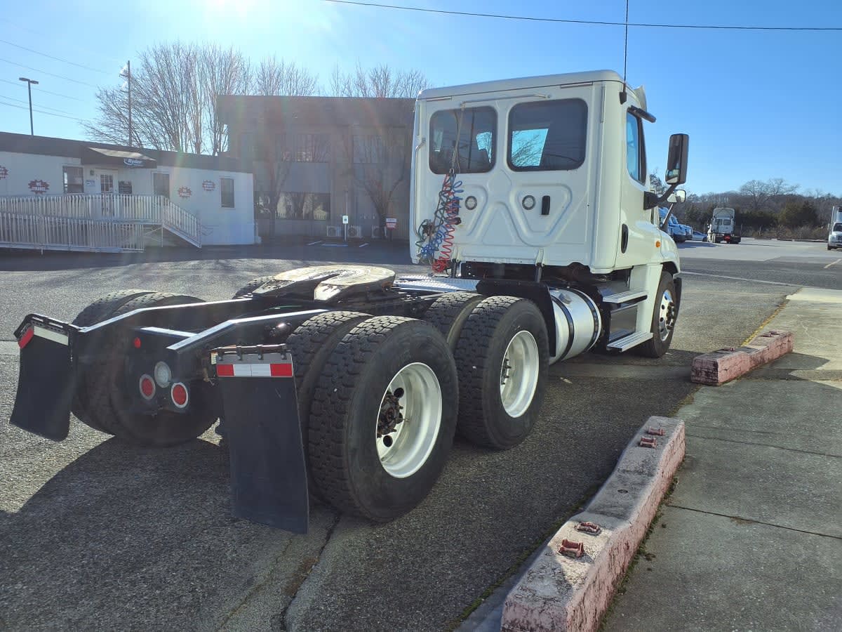 2018 Freightliner/Mercedes CASCADIA 125 765529