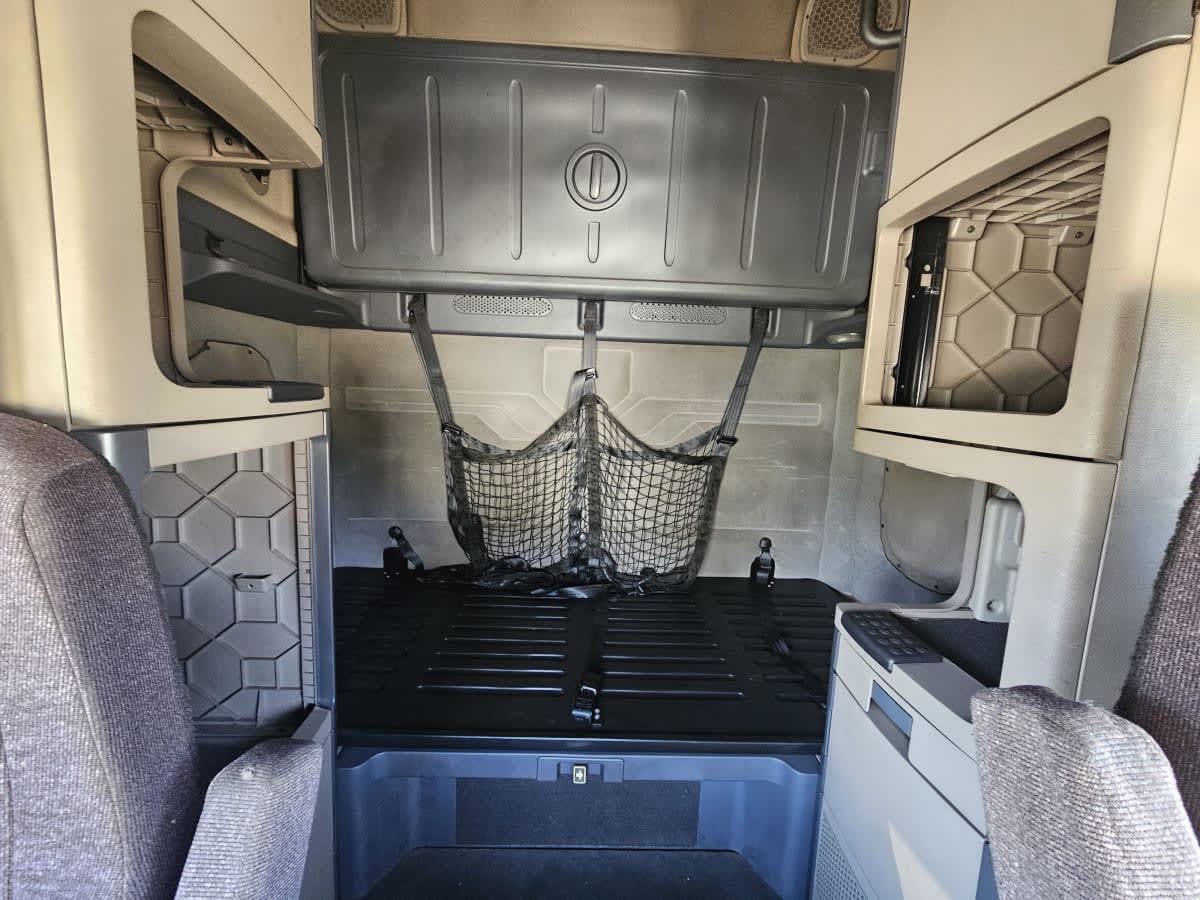 2018 Freightliner CASCADIA 125 765534