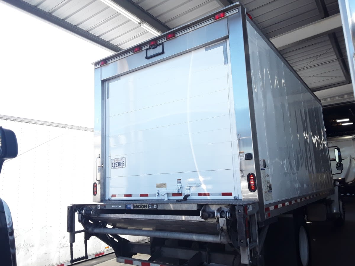 2018 Freightliner/Mercedes M2 106 765685