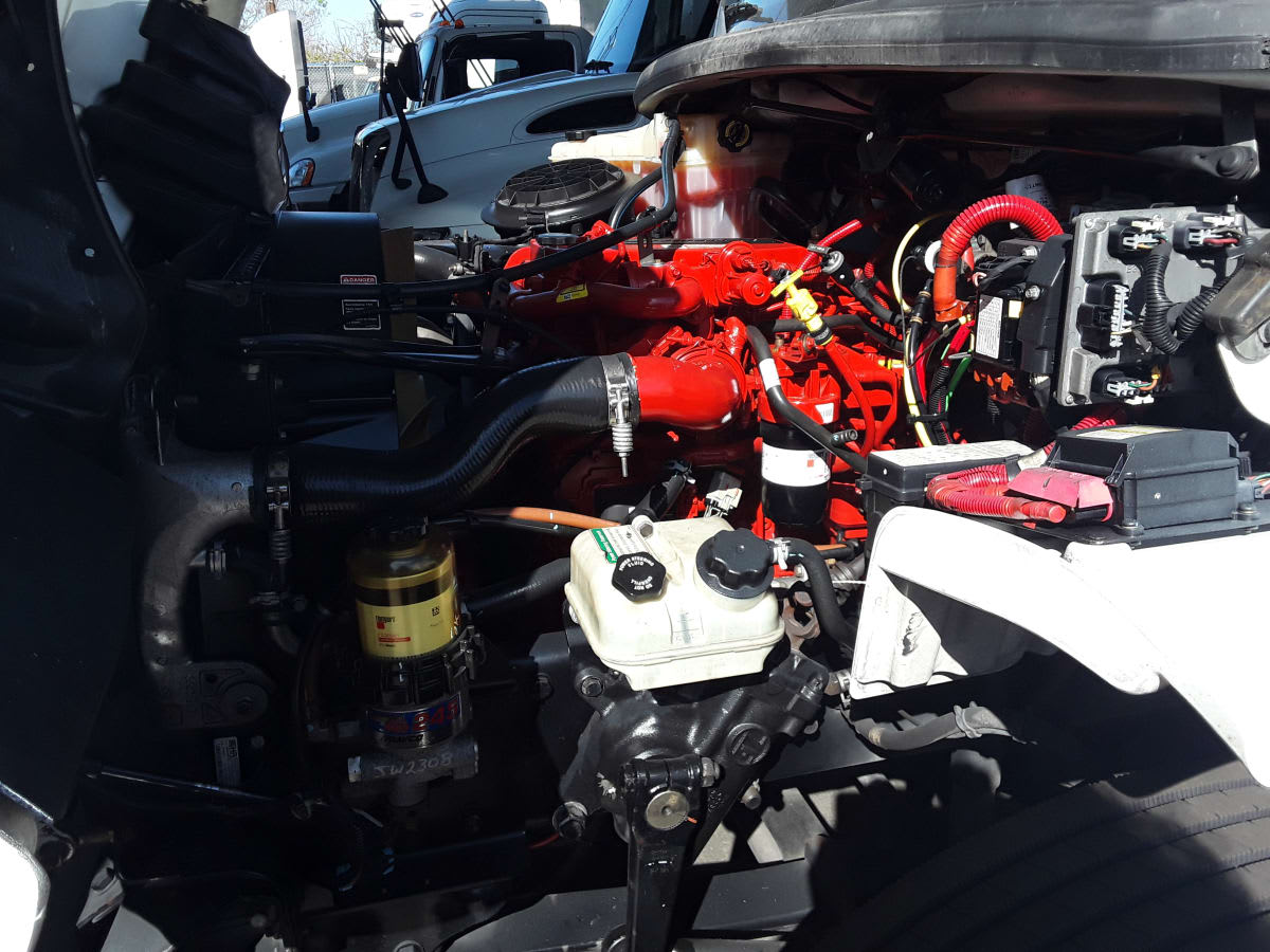 2018 Freightliner/Mercedes M2 106 765685