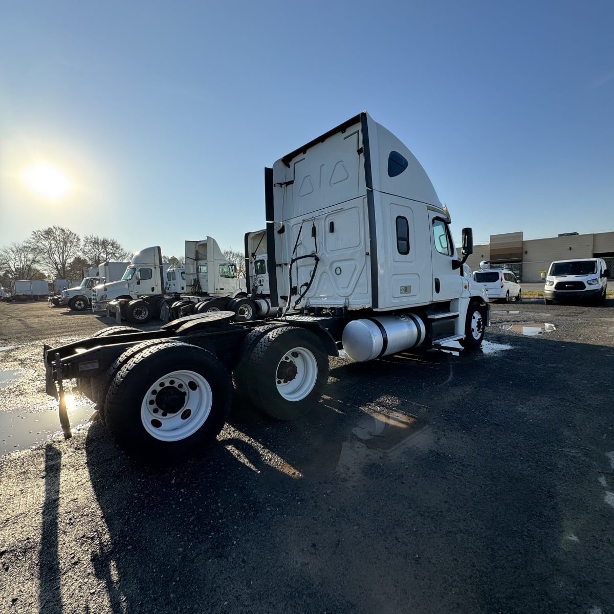 2018 Freightliner/Mercedes CASCADIA 125 765764