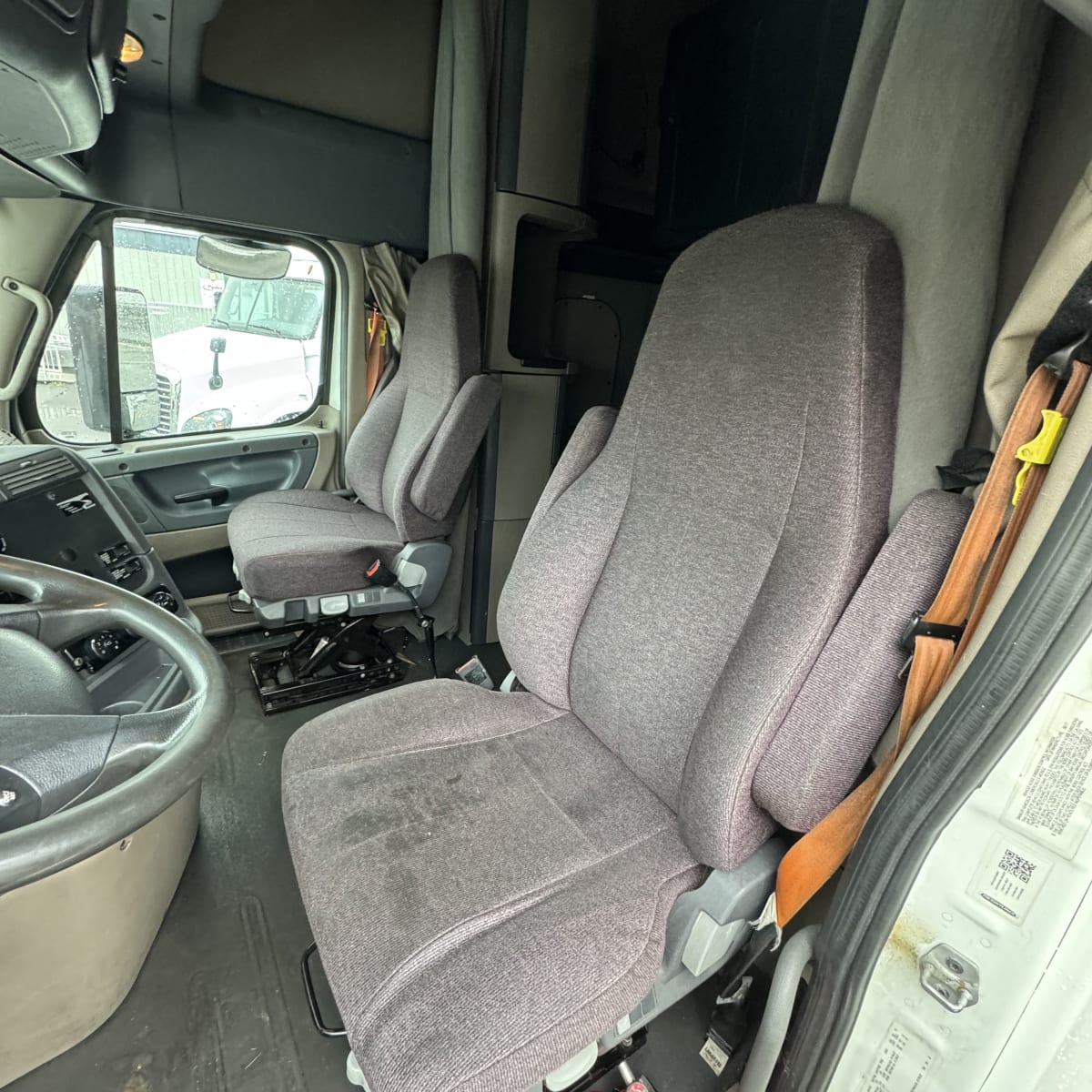 2018 Freightliner/Mercedes CASCADIA 125 765767