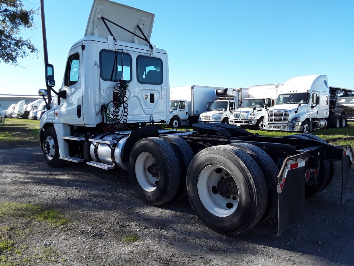 2016 Freightliner/Mercedes CASCADIA 125 765794