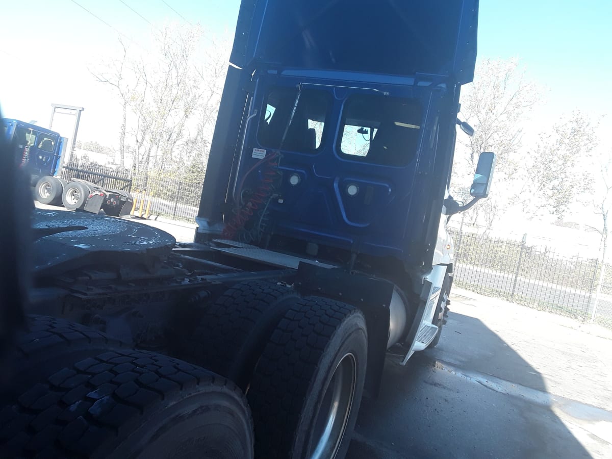 2018 Freightliner/Mercedes CASCADIA 125 765867