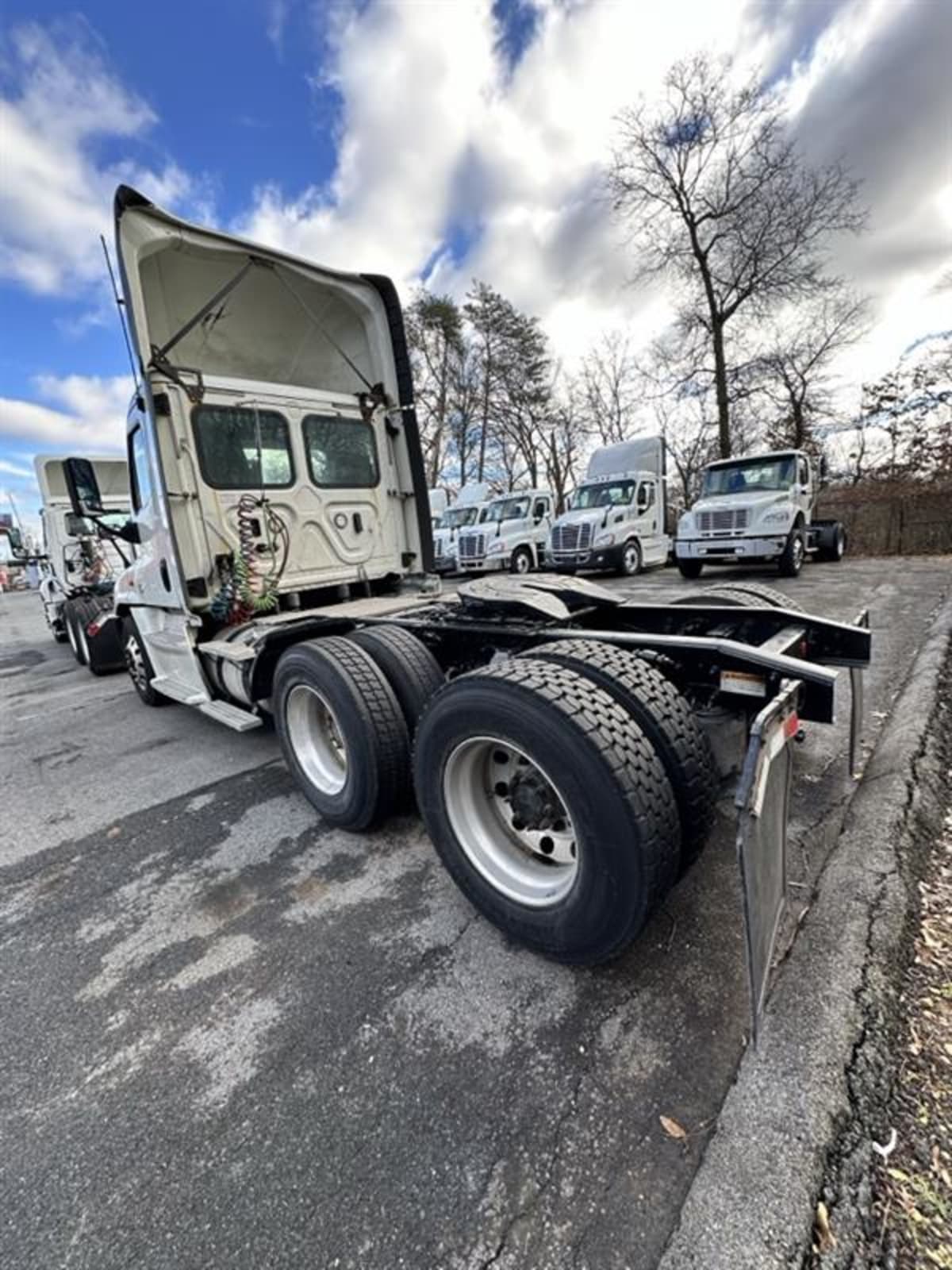 2018 Freightliner/Mercedes CASCADIA 125 765881