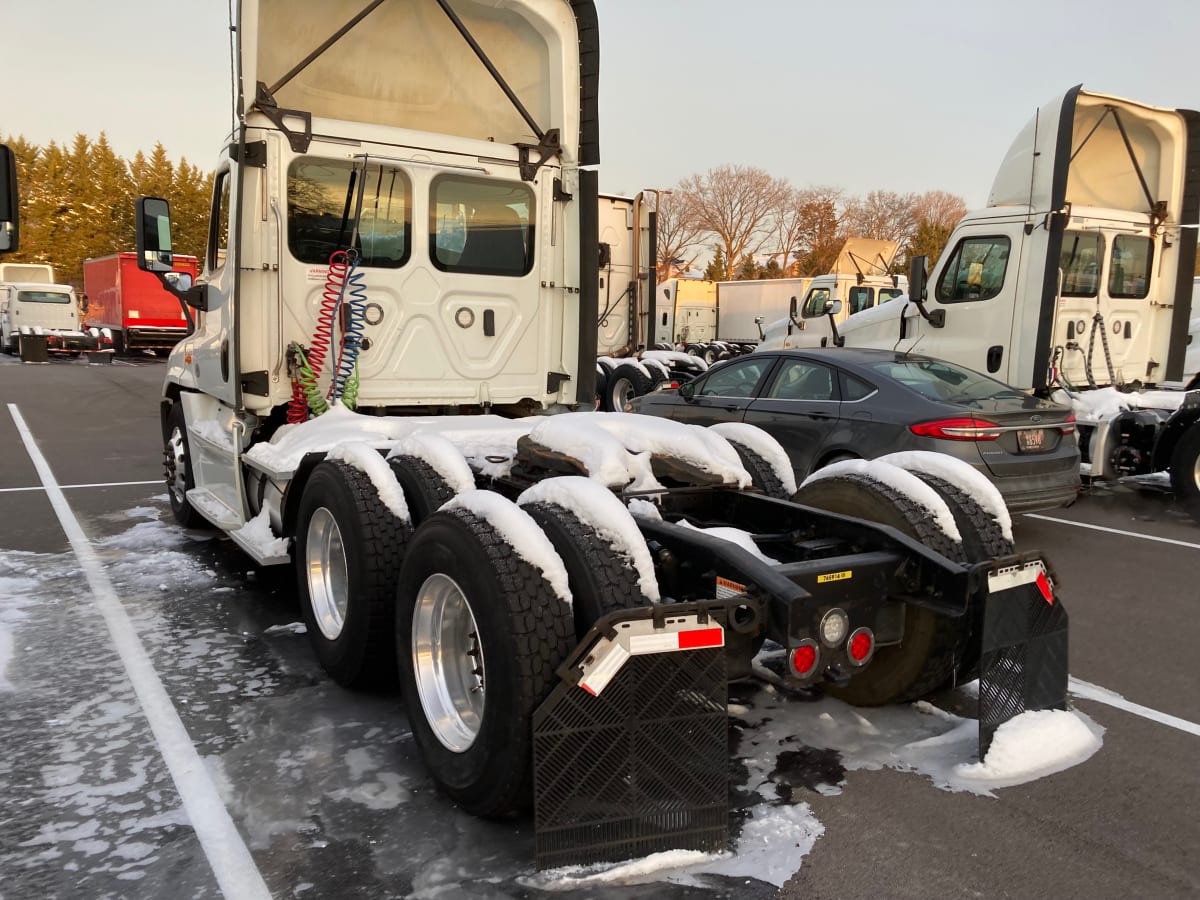 2018 Freightliner/Mercedes CASCADIA 125 765914