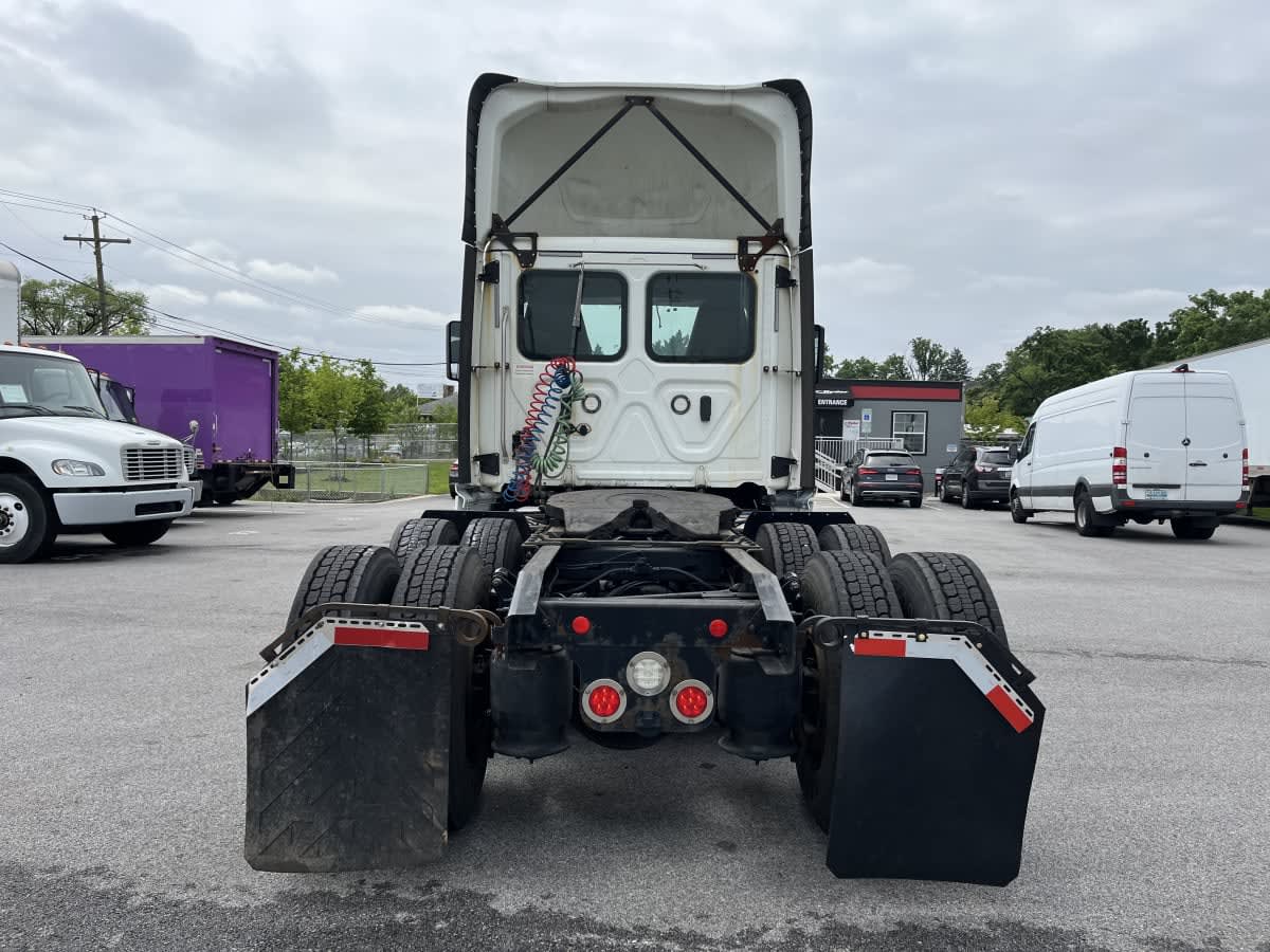 2018 Freightliner - image 5