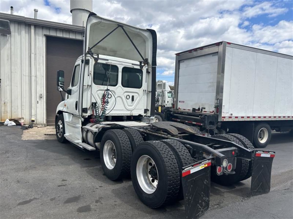 2018 Freightliner/Mercedes CASCADIA 125 765956