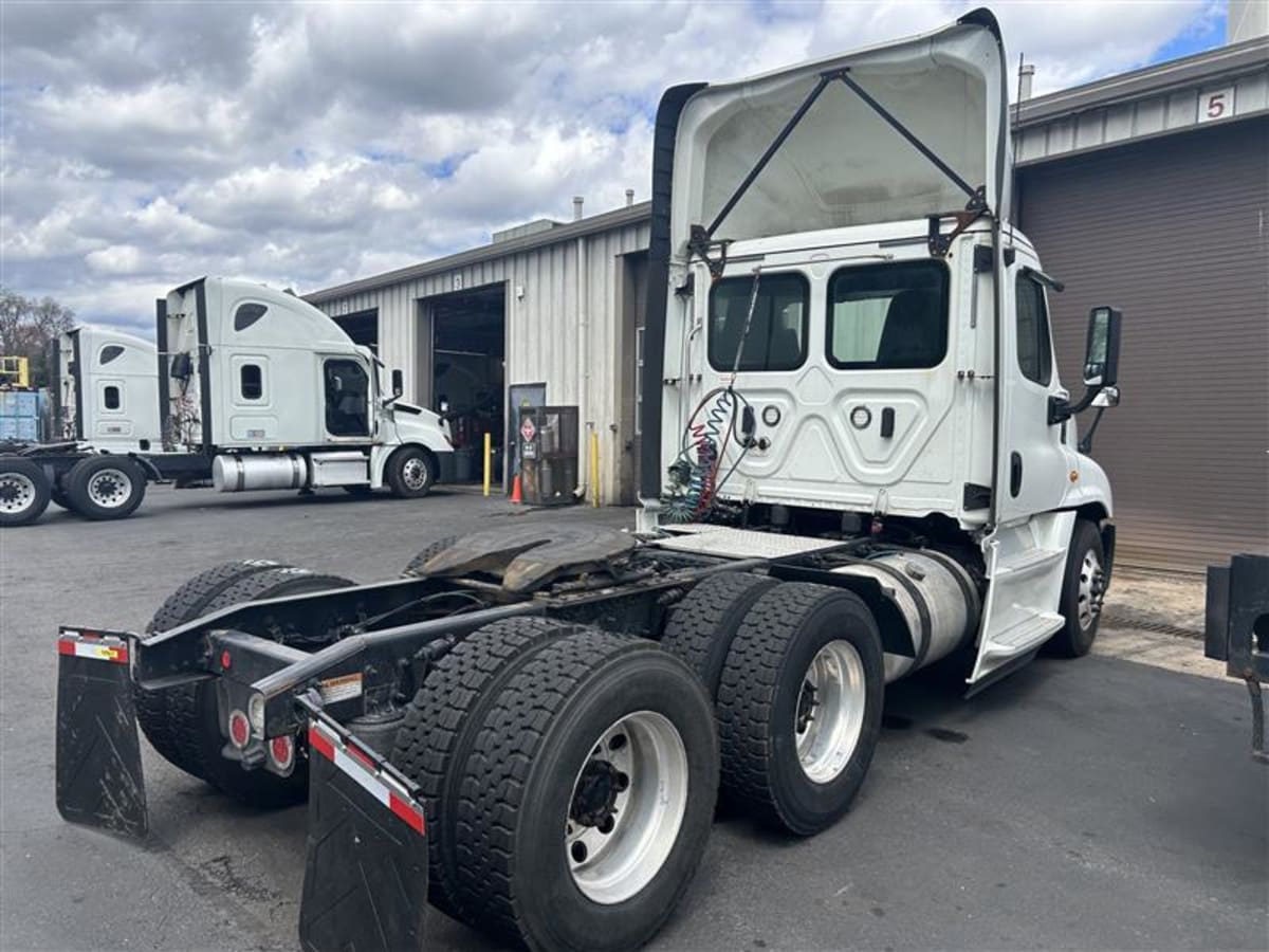 2018 Freightliner/Mercedes CASCADIA 125 765956