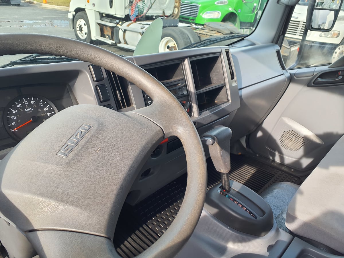 2017 Isuzu NPR 765974