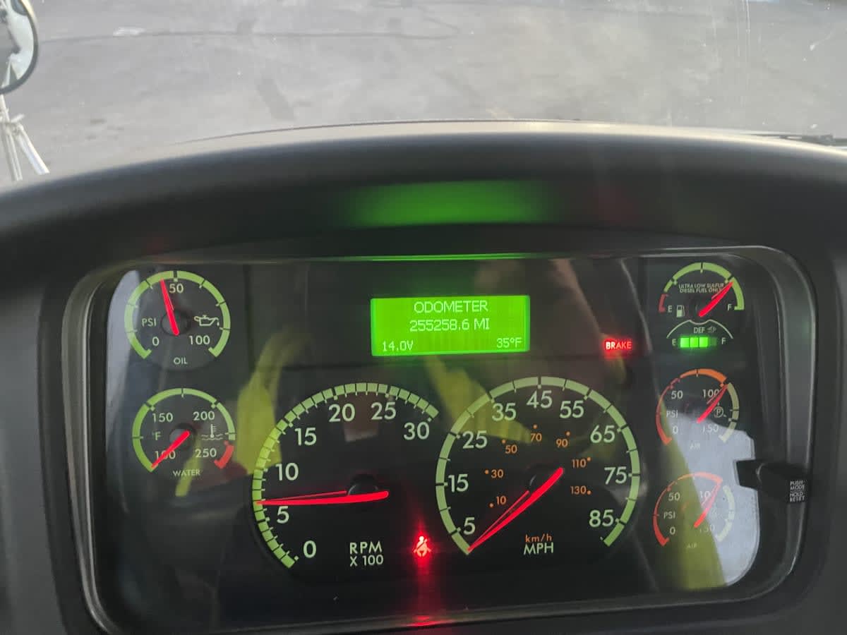 2018 Freightliner/Mercedes M2 106 766008