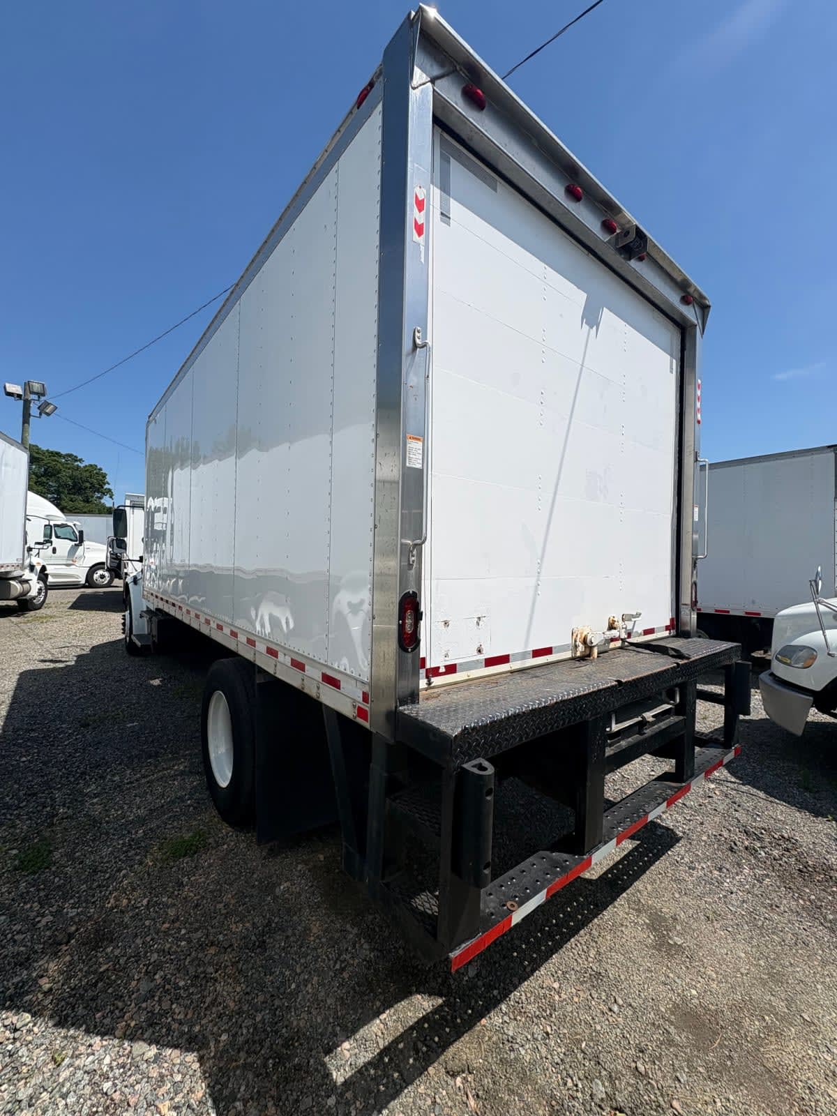 2018 Freightliner/Mercedes M2 106 766272