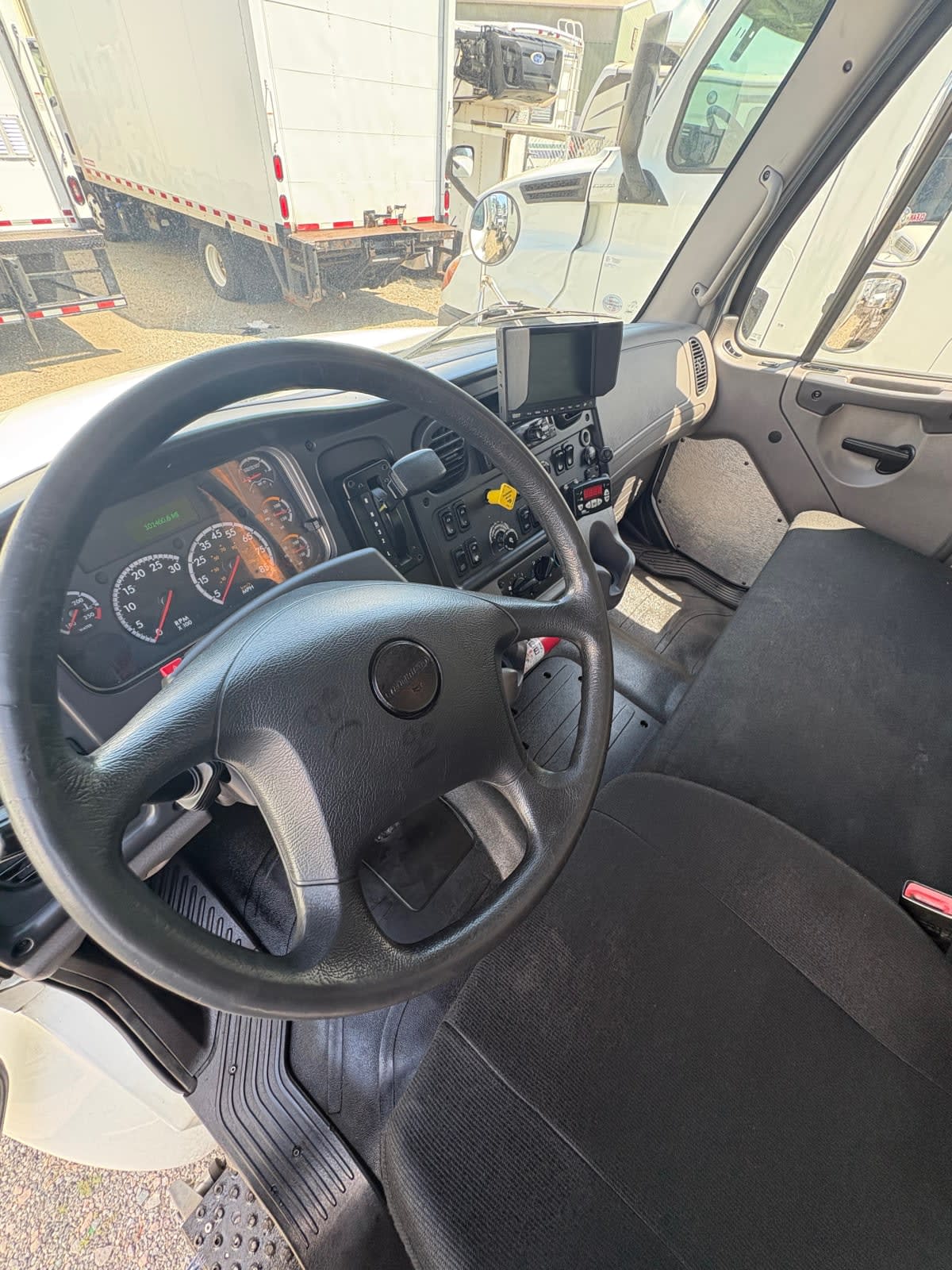 2018 Freightliner/Mercedes M2 106 766272