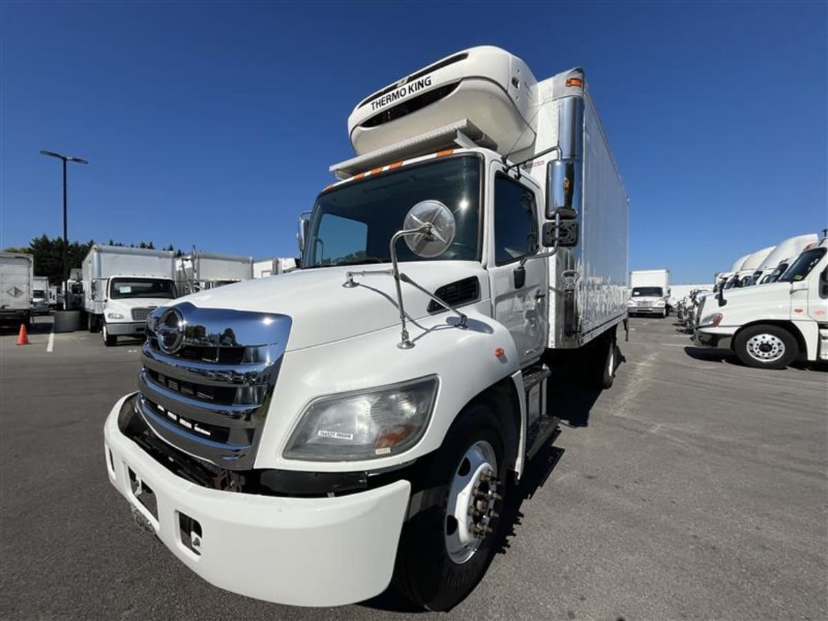 2018 Hino 268 766527