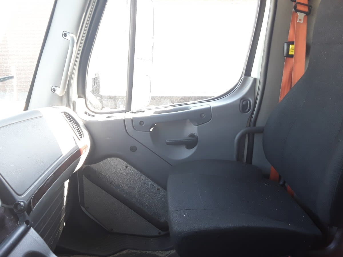 2018 Freightliner/Mercedes M2 106 766549