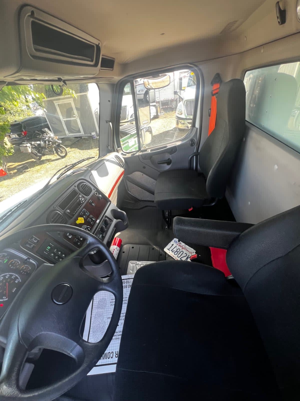 2018 Freightliner/Mercedes M2 106 766896 2018 Freightliner/Mercedes M2 106 766896