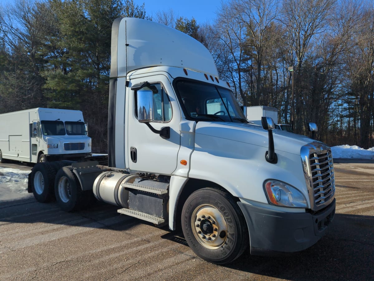 2018 Freightliner - image 3