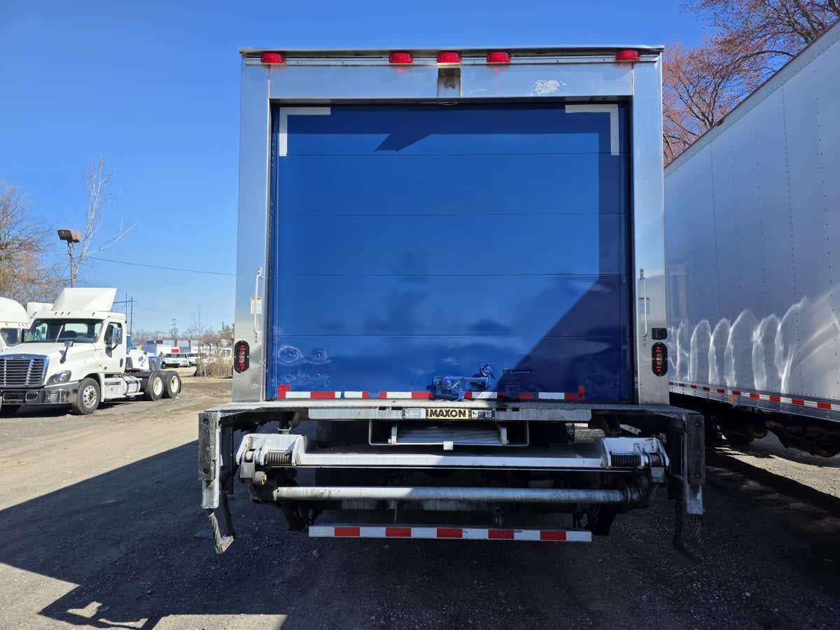 2018 Freightliner/Mercedes M2 106 766953