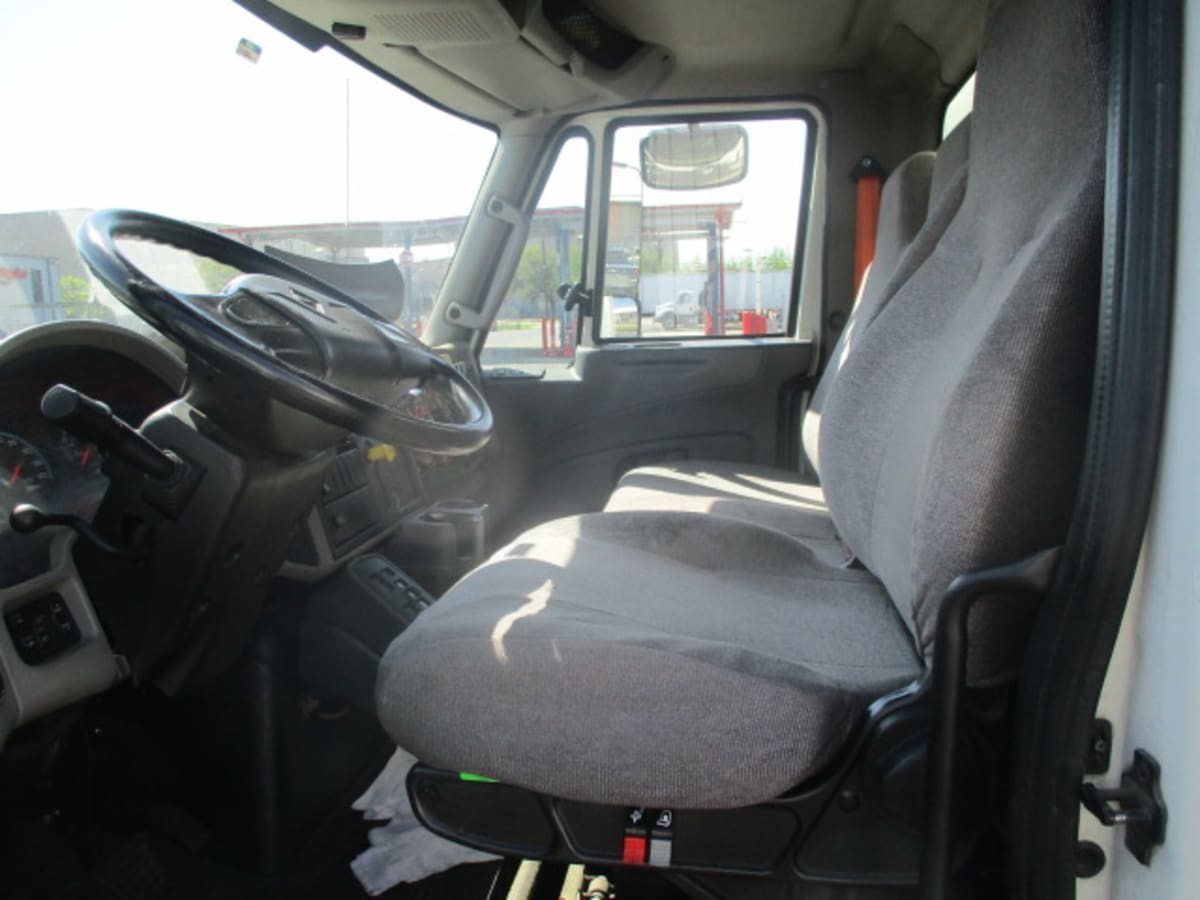 2018 Navistar International 4300 767275