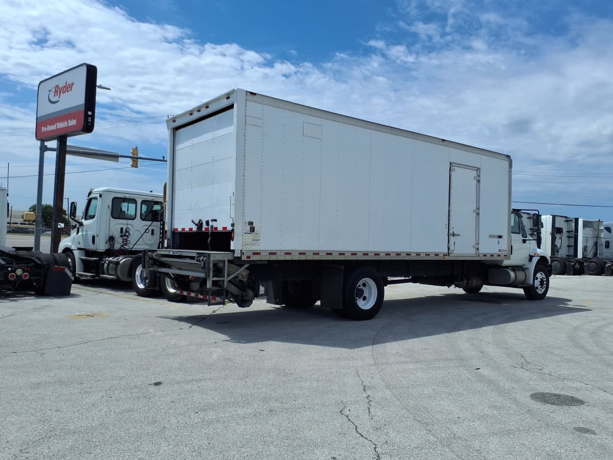 2018 International 4300 in Fort Worth, TX — photo 4