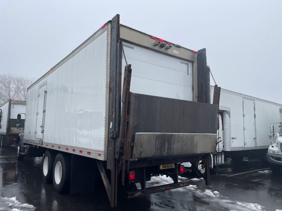 2018 Freightliner/Mercedes M2 106 768806