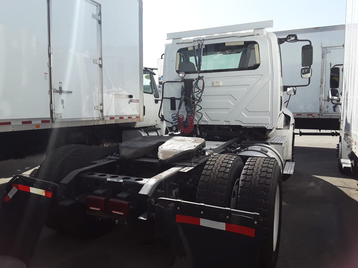 2018 International ProStar in Montebello, CA — photo 4
