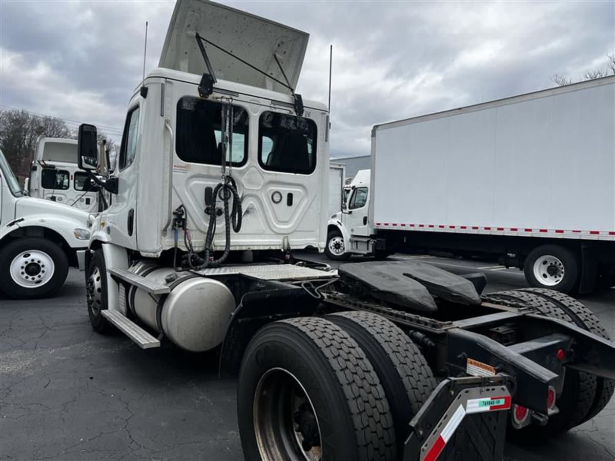 2018 Freightliner/Mercedes CASCADIA 113 769845