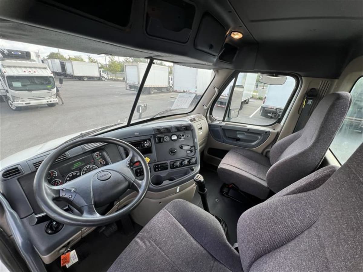 2018 Freightliner - image 7