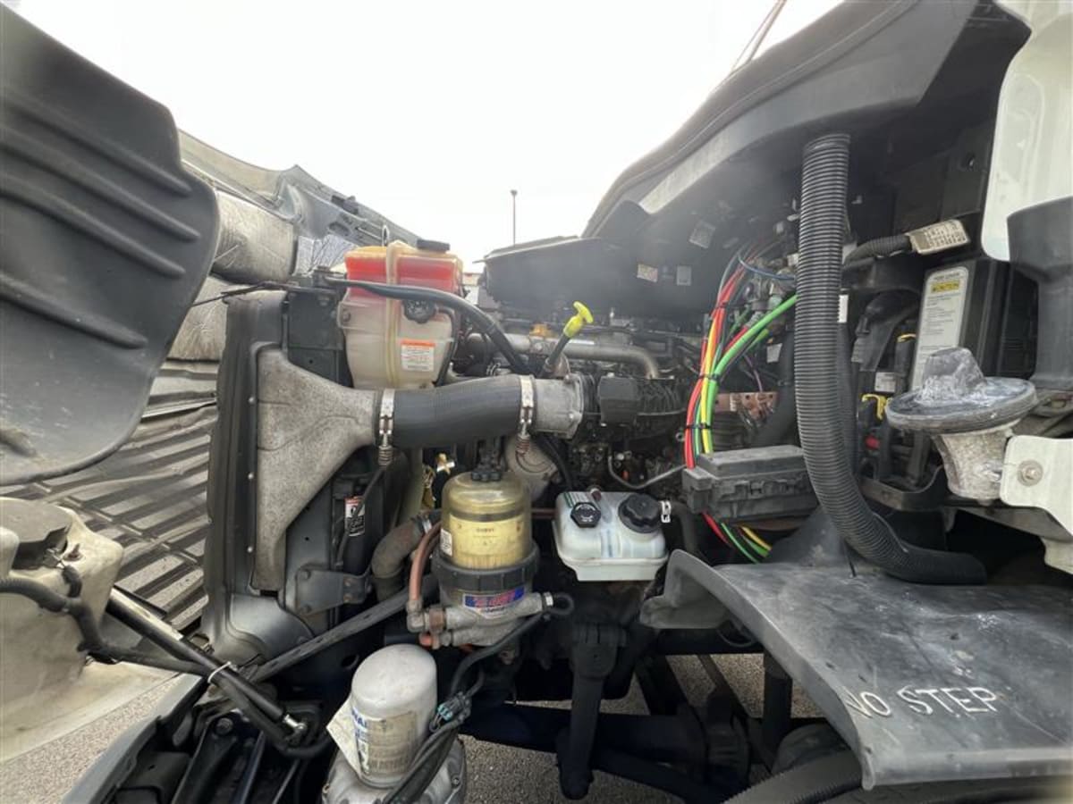 2018 Freightliner - image 8