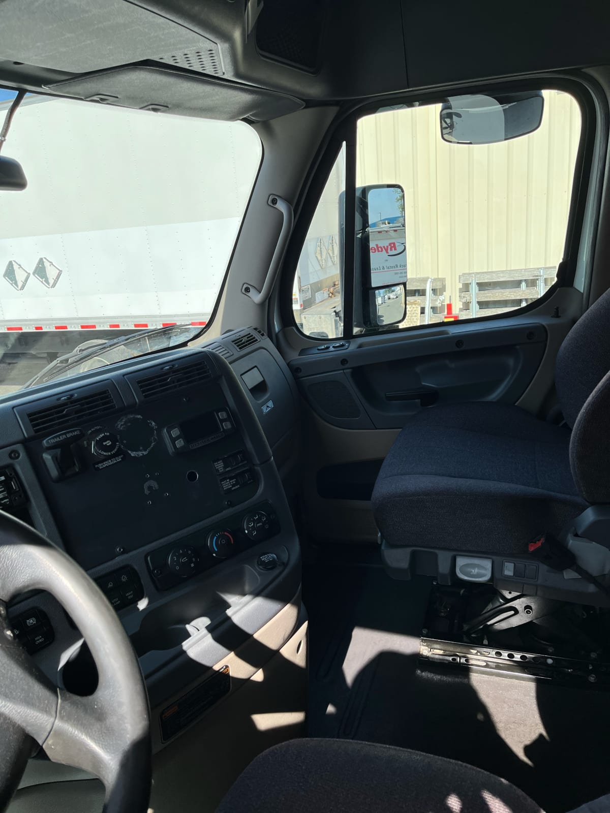 2018 Freightliner/Mercedes CASCADIA 125 770644