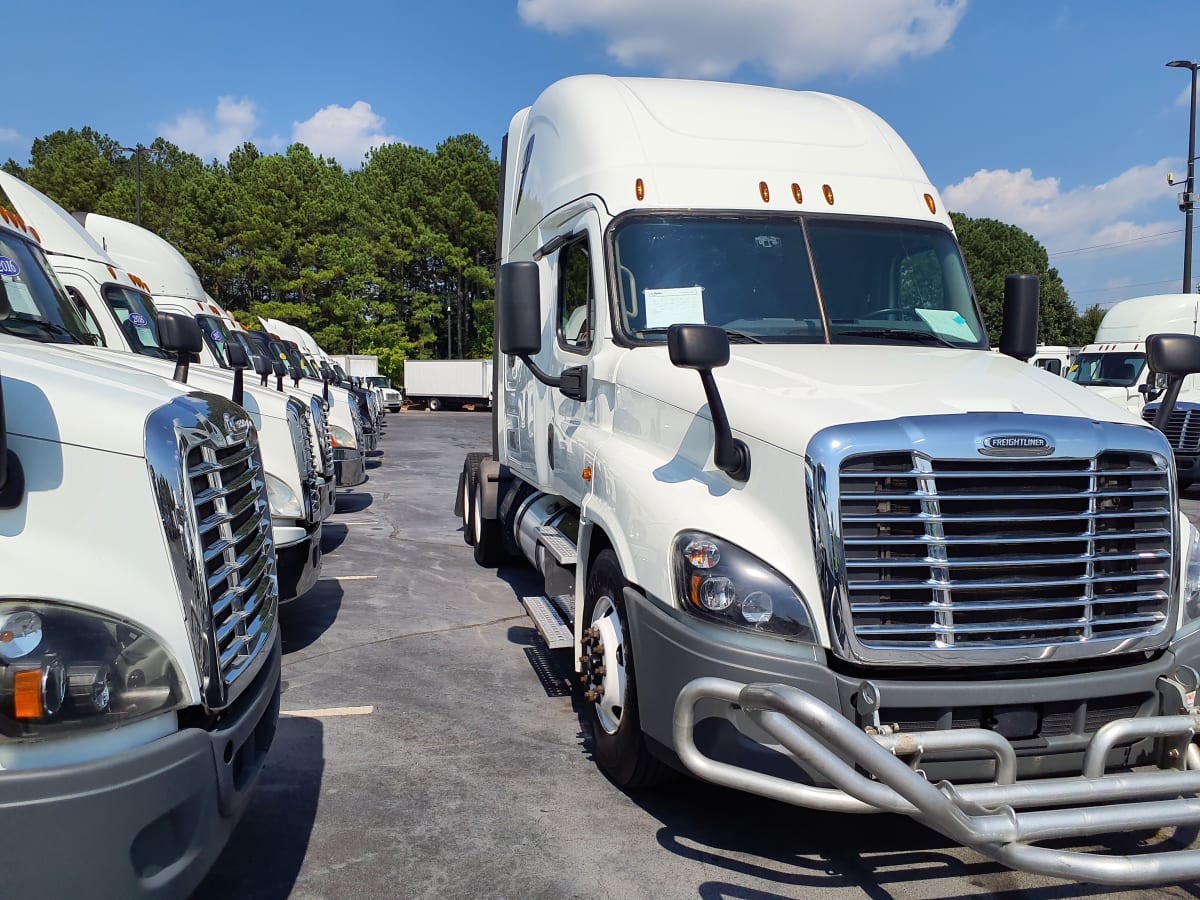 2018 Freightliner/Mercedes CASCADIA 125 770647