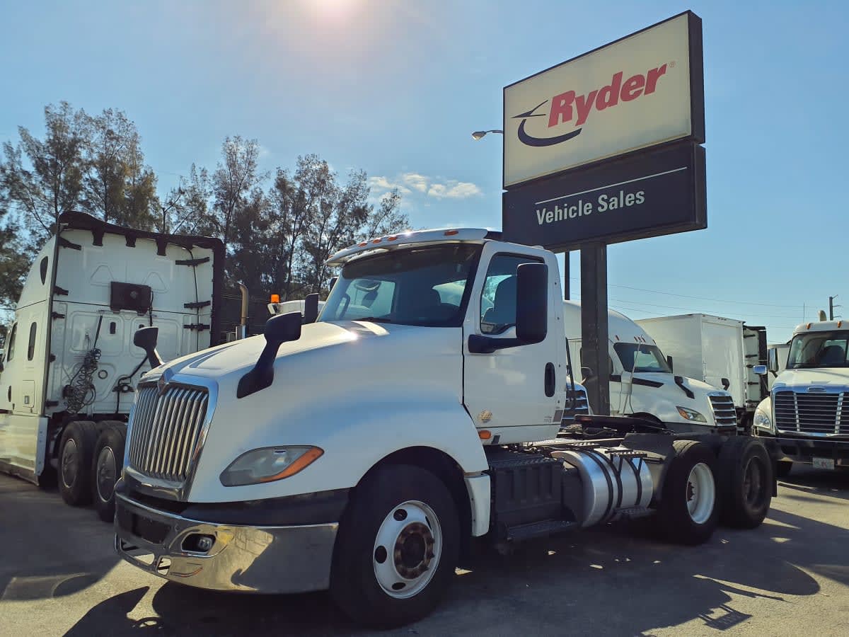 2018 International - image 1