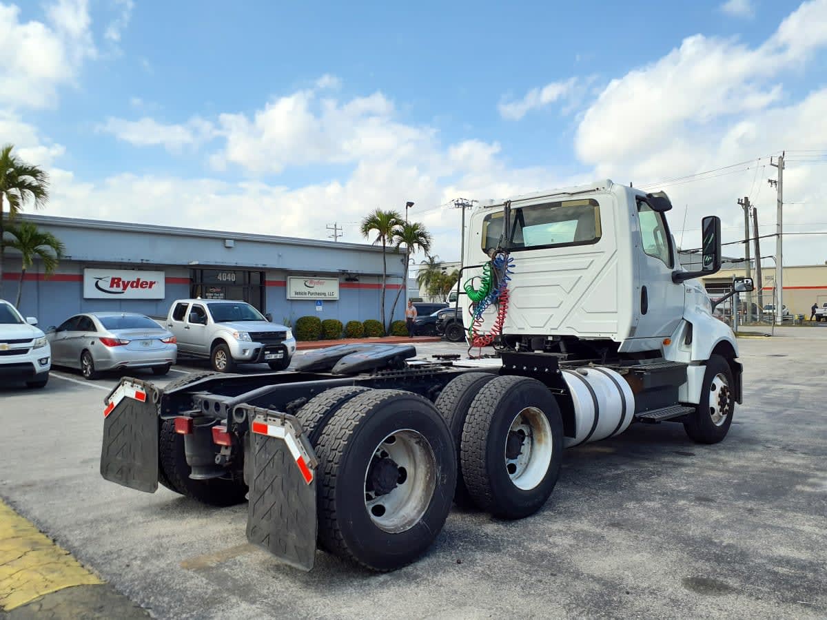 2018 International - image 4